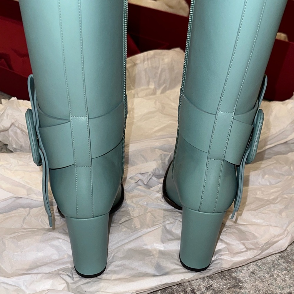 54. RARE Valentino Garavani Buckle-Embellished Leather Knee Boot - Picture 7 of 16